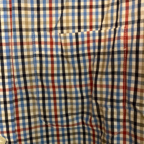 Plaid button down 👔 - Picture 4 of 8